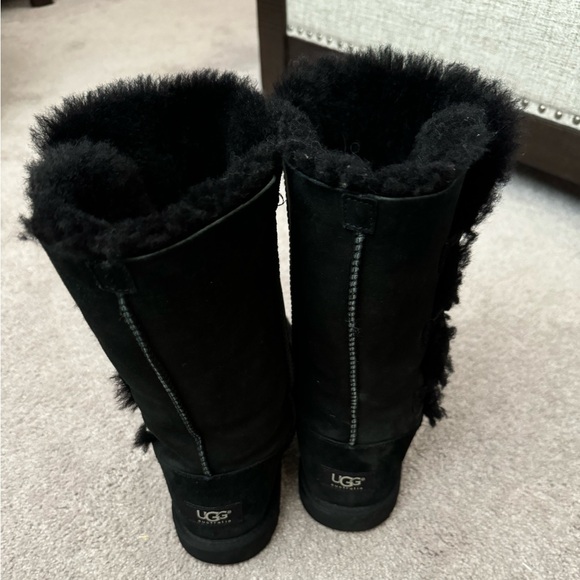 Bailey Button Uggs - Picture 6 of 12